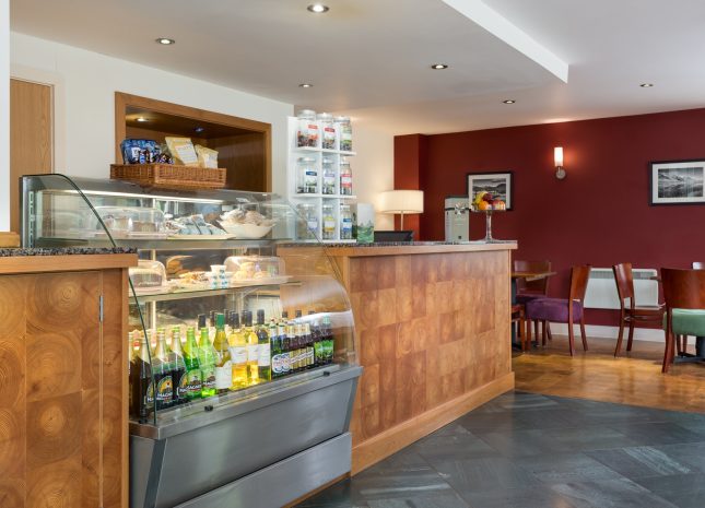 Cafe and breakfast area
