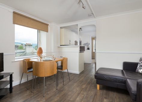 Beautifully finished Keswick self catering apartment with fell views from every window.